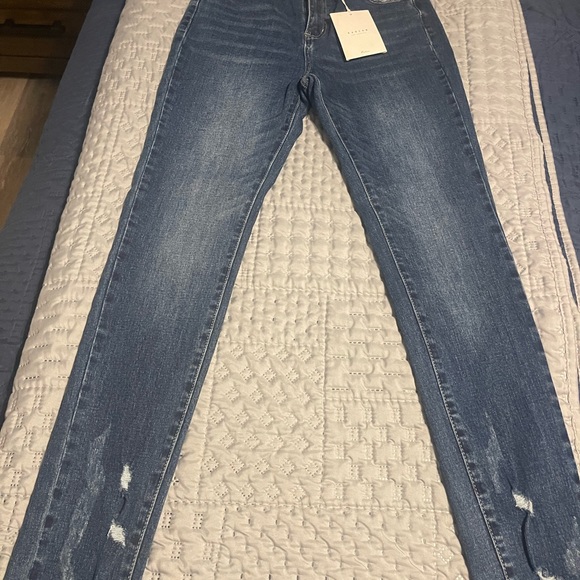 Kancan jeans 7/27. New with tags - Picture 2 of 6